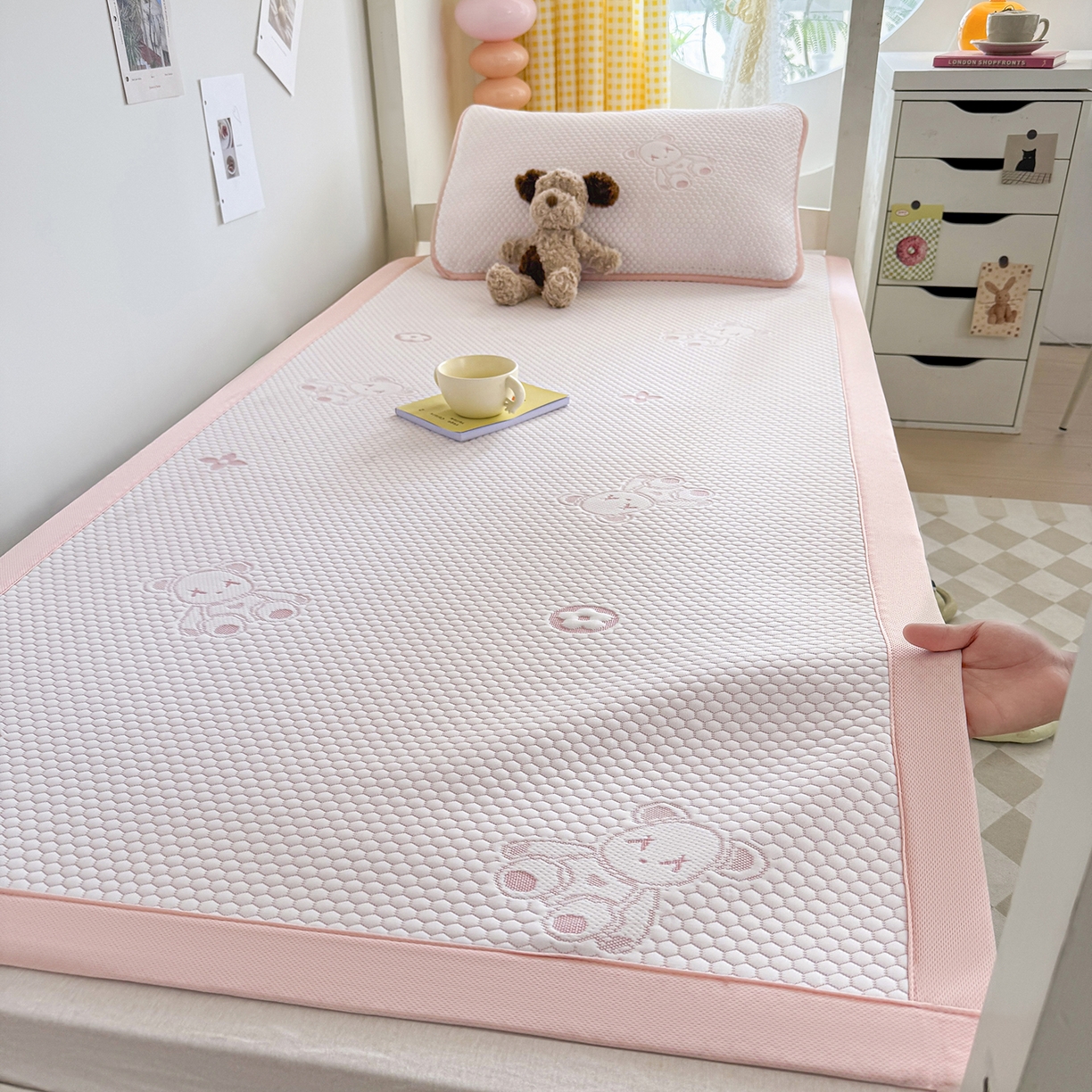 91家纺网 家纺一手货源 找家纺 （总）家品罗兰 2026新款夏季A类冰豆豆凉席冰丝凉席家用双人冰丝席床单可机洗水洗单人学生宿舍夏天空调席三件套学生床