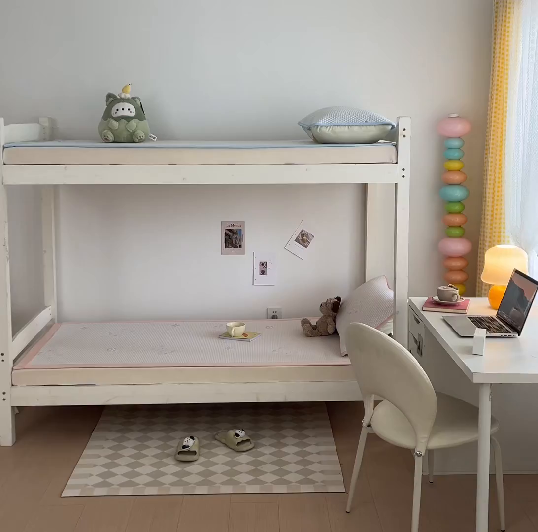 91家纺网 家纺一手货源 找家纺 家品罗兰 2026新款夏季A类冰豆豆凉席冰丝凉席家用双人冰丝席床单可机洗水洗单人学生宿舍夏天空调席三件套学生床 抱抱熊-粉