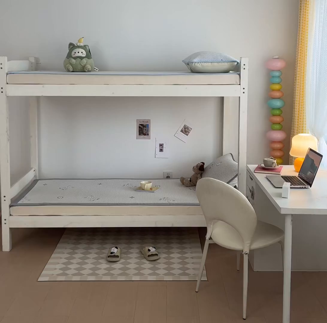 91家纺网 家纺一手货源 找家纺 家品罗兰 2026新款夏季A类冰豆豆凉席冰丝凉席家用双人冰丝席床单可机洗水洗单人学生宿舍夏天空调席三件套学生床 抱抱熊-灰