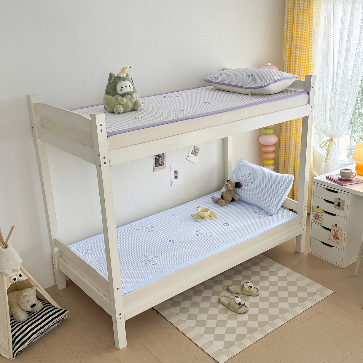 91家纺网 家纺一手货源 找家纺 家品罗兰 2026新款夏季A类冰豆豆凉席冰丝凉席家用双人冰丝席床单可机洗水洗单人学生宿舍夏天空调席三件套学生床 抱抱熊-蓝