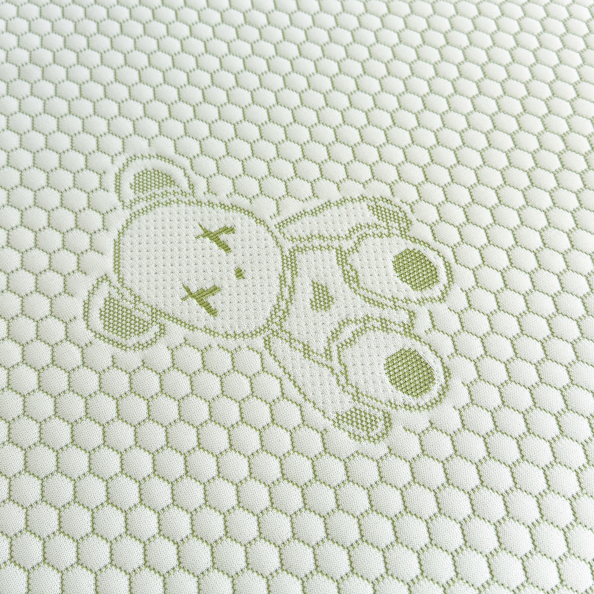 91家纺网 家纺一手货源 找家纺 家品罗兰 2026新款夏季A类冰豆豆凉席冰丝凉席家用双人冰丝席床单可机洗水洗单人学生宿舍夏天空调席三件套学生床 抱抱熊-绿