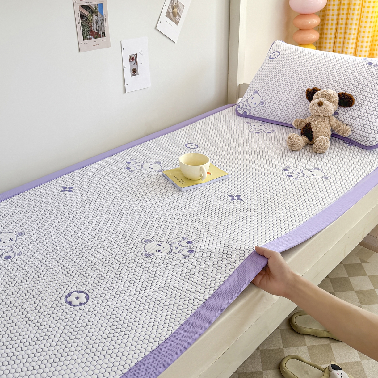 91家纺网 家纺一手货源 找家纺 家品罗兰 2026新款夏季A类冰豆豆凉席冰丝凉席家用双人冰丝席床单可机洗水洗单人学生宿舍夏天空调席三件套学生床 抱抱熊-紫