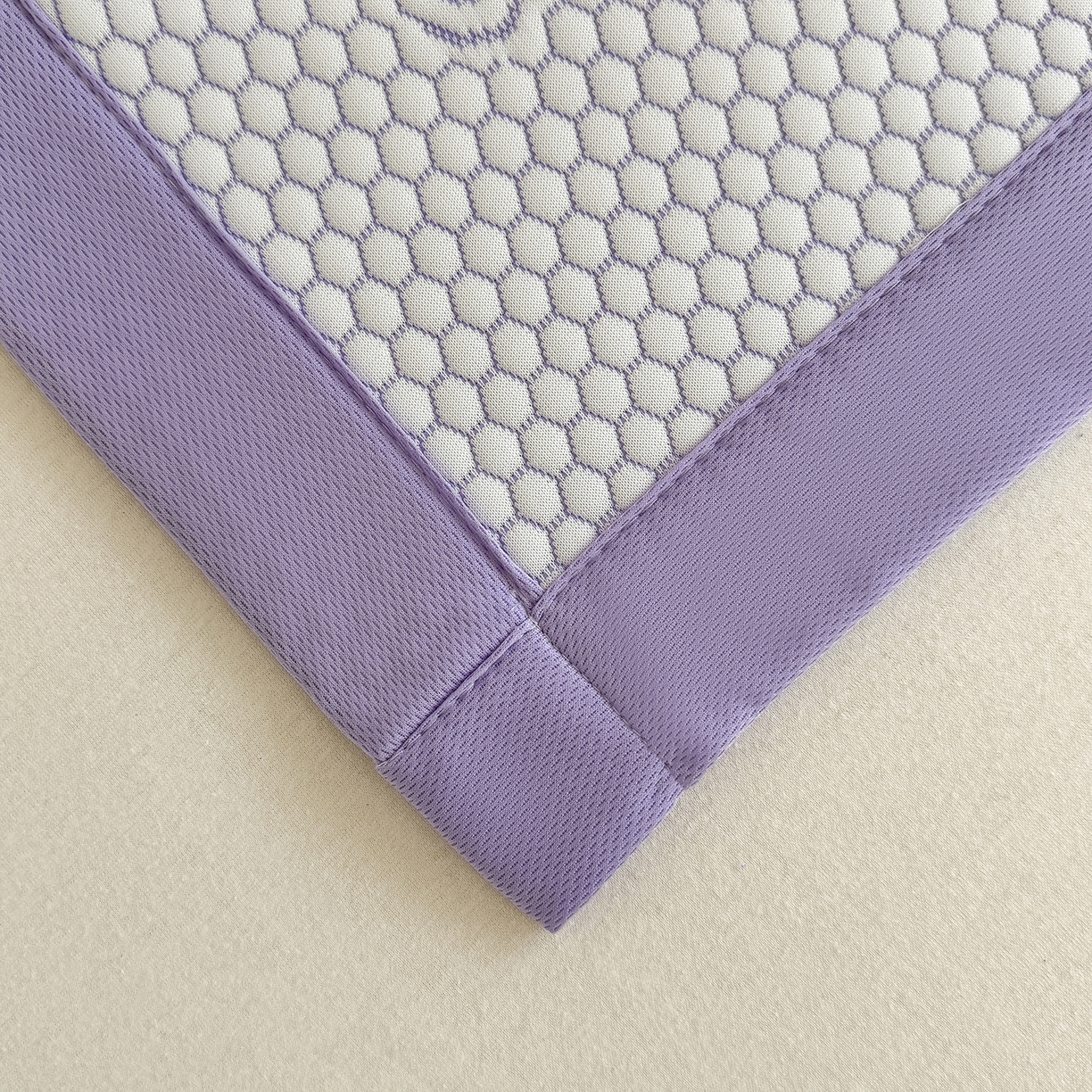 91家纺网 家纺一手货源 找家纺 家品罗兰 2026新款夏季A类冰豆豆凉席冰丝凉席家用双人冰丝席床单可机洗水洗单人学生宿舍夏天空调席三件套学生床 抱抱熊-紫