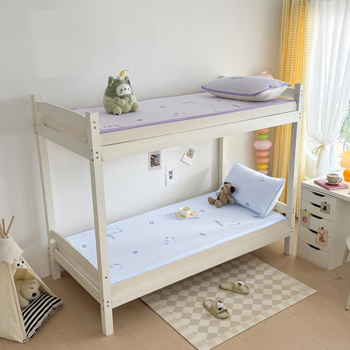 91家纺网 家纺一手货源 找家纺 家品罗兰 2026新款夏季A类冰豆豆凉席冰丝凉席家用双人冰丝席床单可机洗水洗单人学生宿舍夏天空调席三件套学生床 卡皮巴拉-蓝