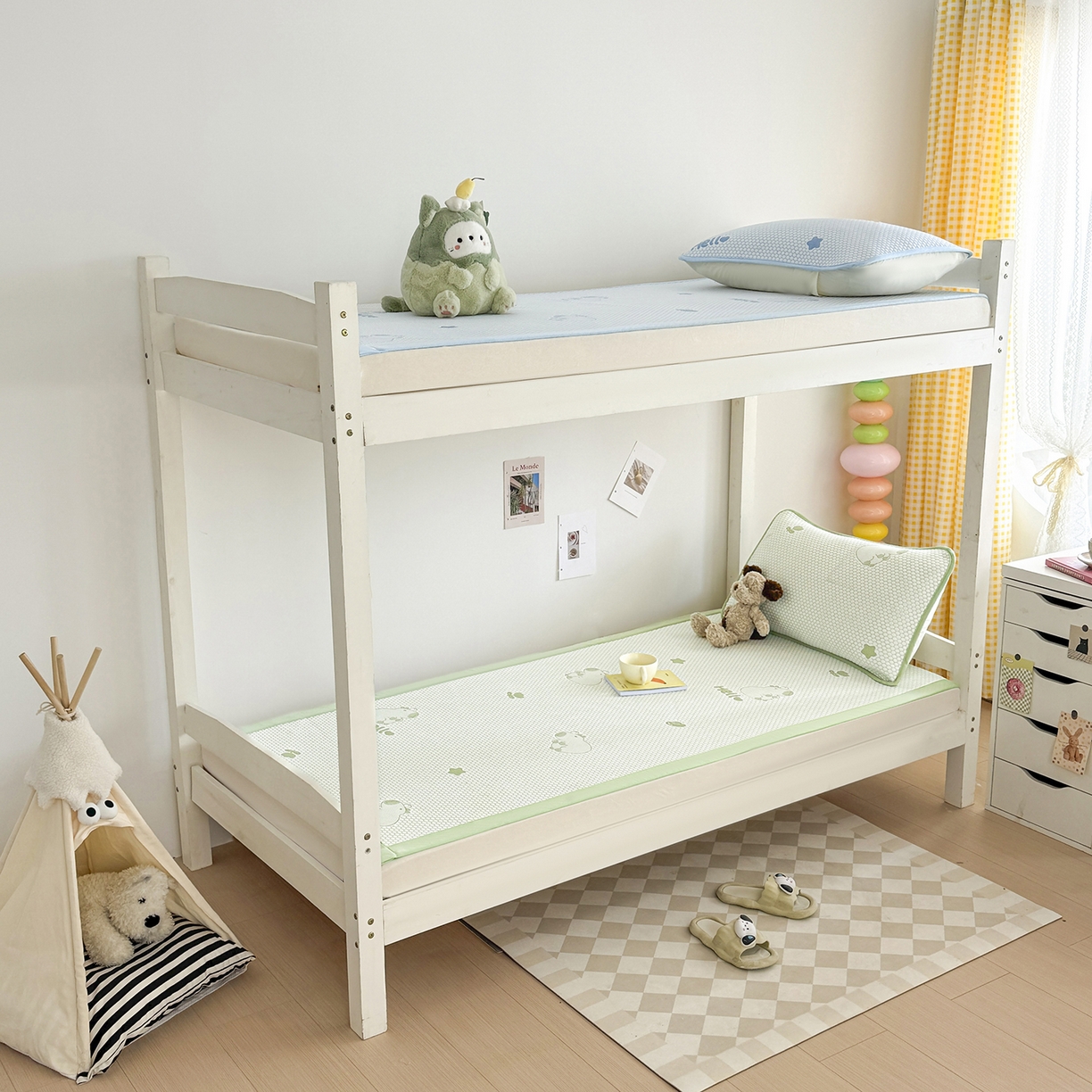 91家纺网 家纺一手货源 找家纺 家品罗兰 2026新款夏季A类冰豆豆凉席冰丝凉席家用双人冰丝席床单可机洗水洗单人学生宿舍夏天空调席三件套学生床 卡皮巴拉-绿