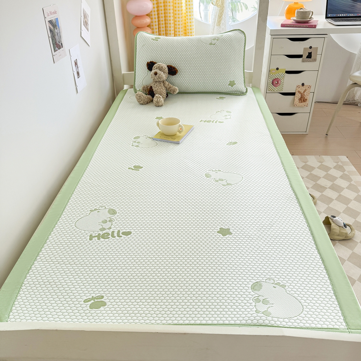 91家纺网 家纺一手货源 找家纺 家品罗兰 2026新款夏季A类冰豆豆凉席冰丝凉席家用双人冰丝席床单可机洗水洗单人学生宿舍夏天空调席三件套学生床 卡皮巴拉-绿