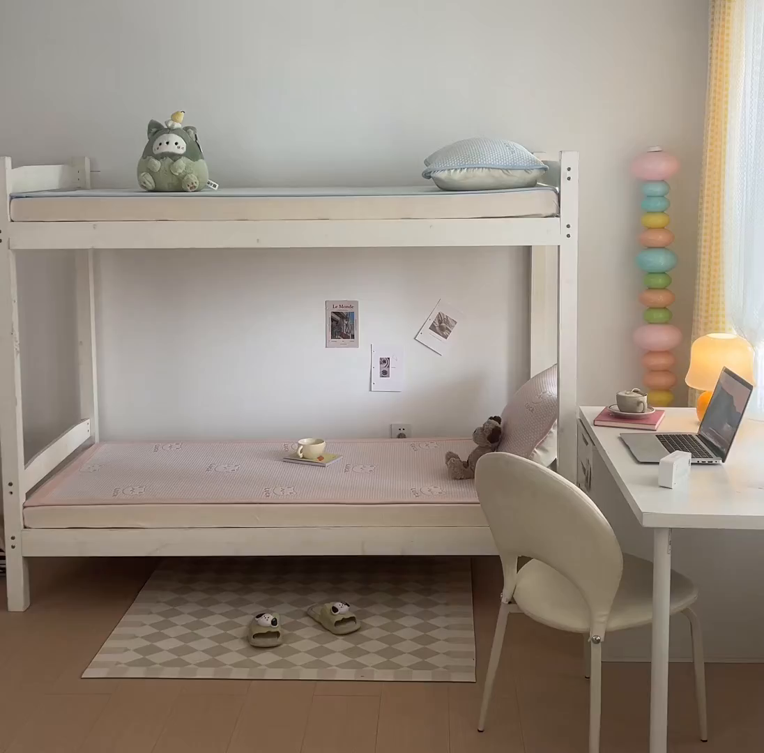 91家纺网 家纺一手货源 找家纺 家品罗兰 2026新款夏季A类冰豆豆凉席冰丝凉席家用双人冰丝席床单可机洗水洗单人学生宿舍夏天空调席三件套学生床 小冰熊-粉