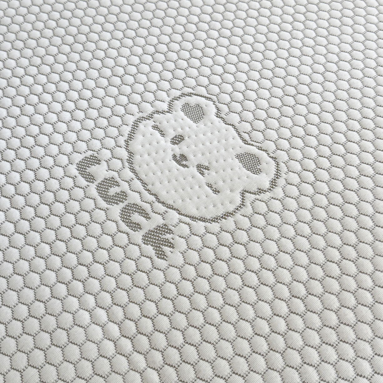 91家纺网 家纺一手货源 找家纺 家品罗兰 2026新款夏季A类冰豆豆凉席冰丝凉席家用双人冰丝席床单可机洗水洗单人学生宿舍夏天空调席三件套学生床 小冰熊-灰