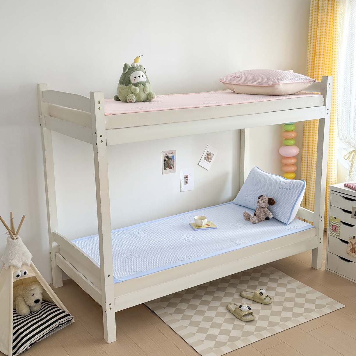 91家纺网 家纺一手货源 找家纺 家品罗兰 2026新款夏季A类冰豆豆凉席冰丝凉席家用双人冰丝席床单可机洗水洗单人学生宿舍夏天空调席三件套学生床 小冰熊-蓝