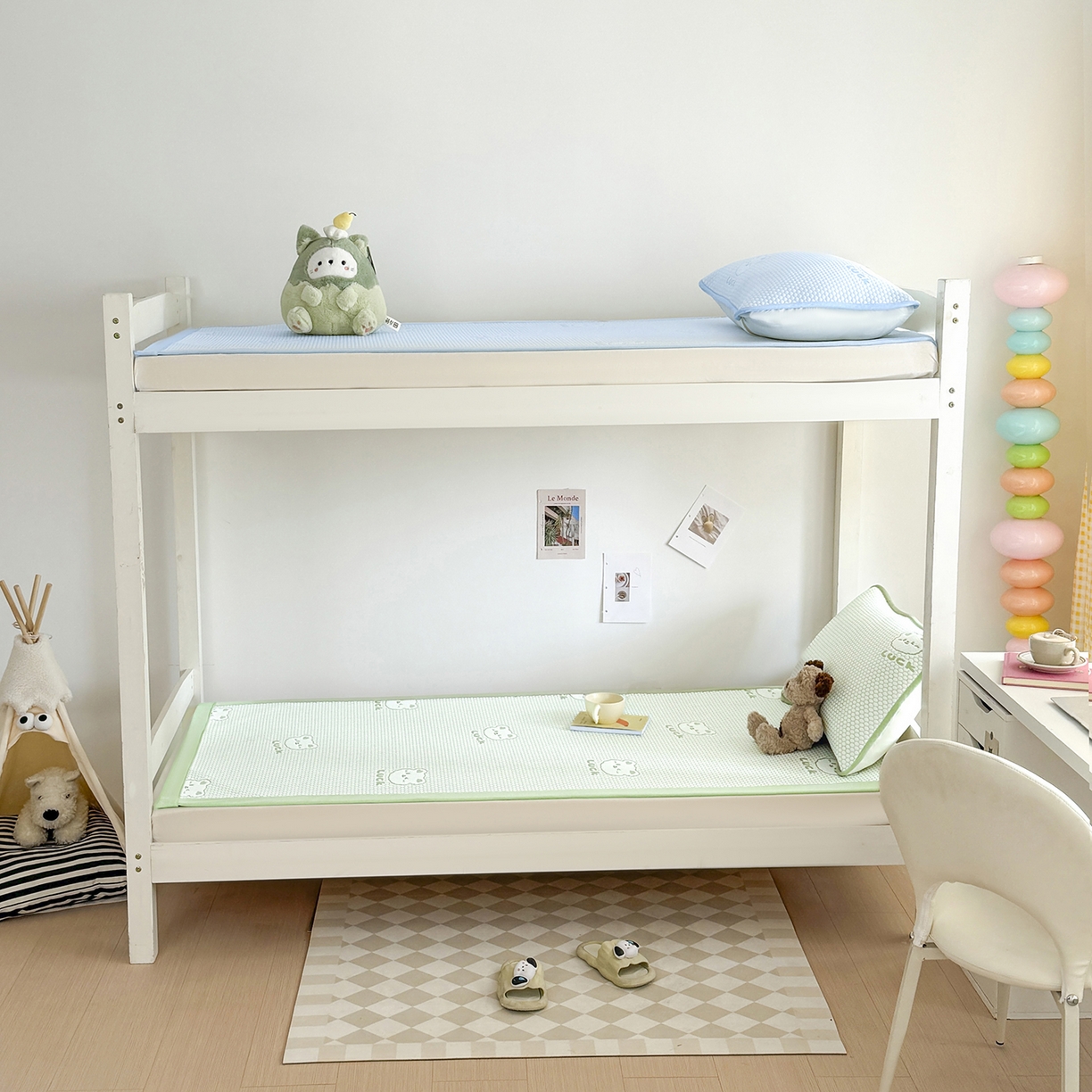 91家纺网 家纺一手货源 找家纺 家品罗兰 2026新款夏季A类冰豆豆凉席冰丝凉席家用双人冰丝席床单可机洗水洗单人学生宿舍夏天空调席三件套学生床 小冰熊-绿