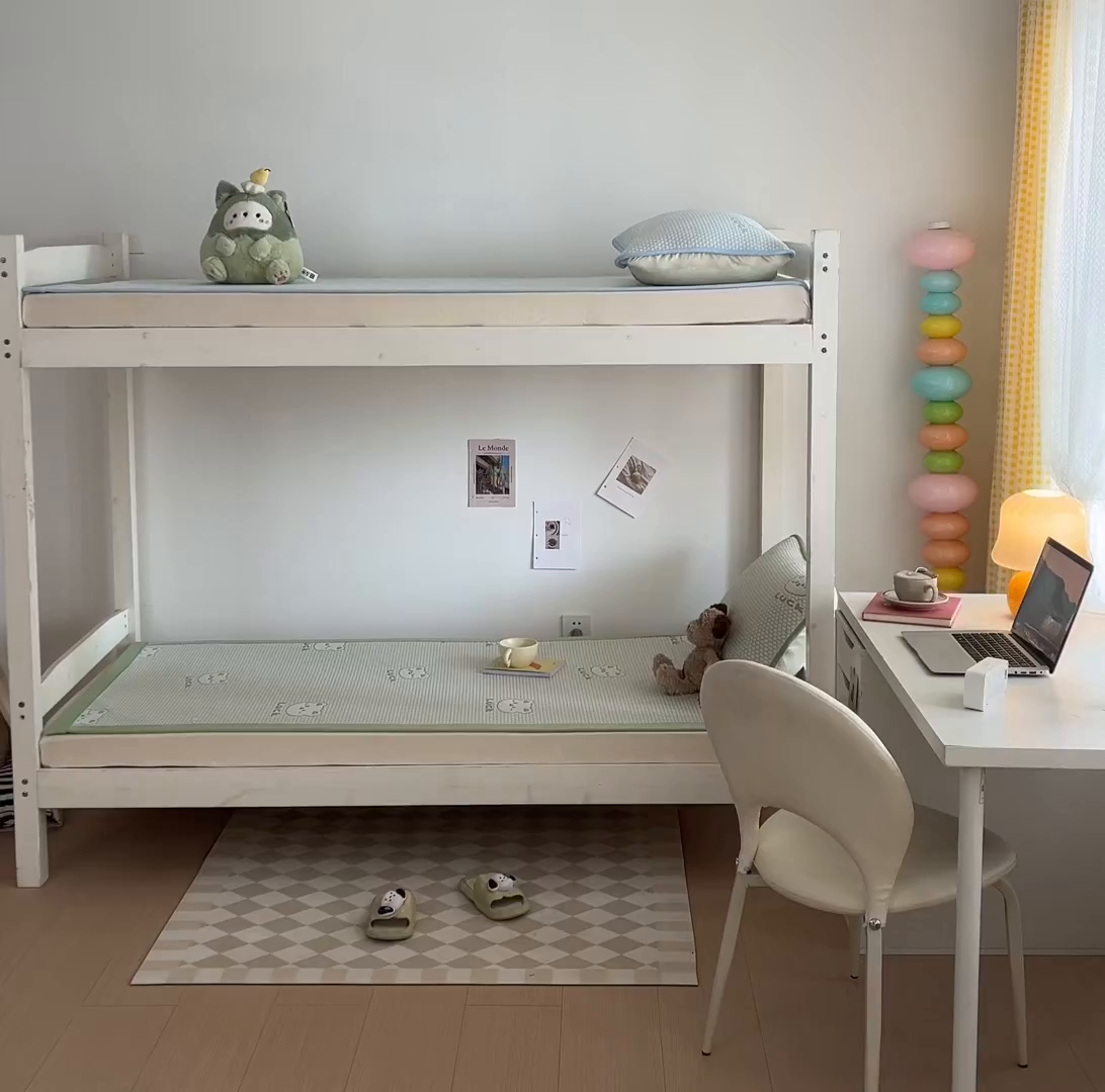 91家纺网 家纺一手货源 找家纺 家品罗兰 2026新款夏季A类冰豆豆凉席冰丝凉席家用双人冰丝席床单可机洗水洗单人学生宿舍夏天空调席三件套学生床 小冰熊-绿