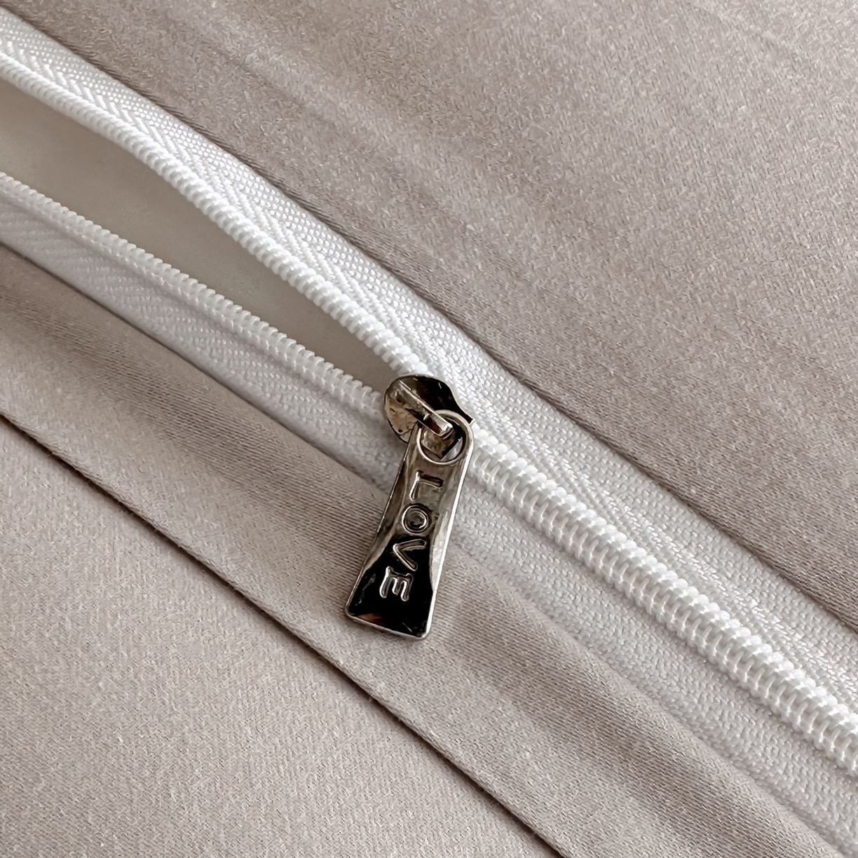 91家纺网 家纺一手货源 找家纺 慕晨 2026新款全棉纯棉文艺质感高级提花高精密四件套高端纯棉4件套直播热款 雅明极光