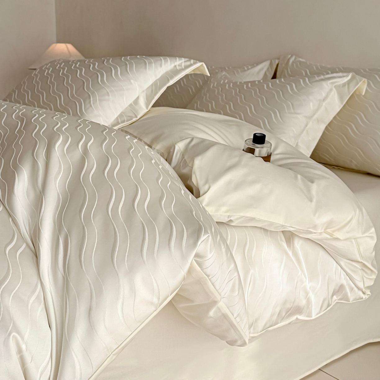 91家纺网 家纺一手货源 找家纺 慕晨 2026新款全棉纯棉文艺质感高级提花高精密四件套高端纯棉4件套直播热款 柔美-白