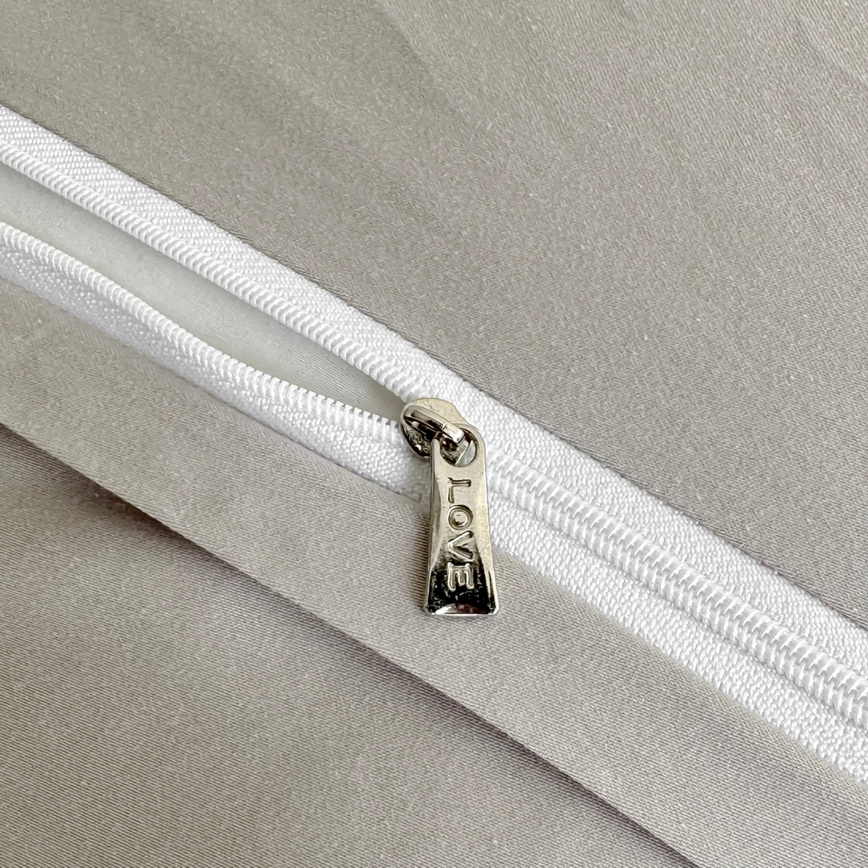 91家纺网 家纺一手货源 找家纺 慕晨 2026新款全棉纯棉文艺质感高级提花高精密四件套高端纯棉4件套直播热款 班杰瑞