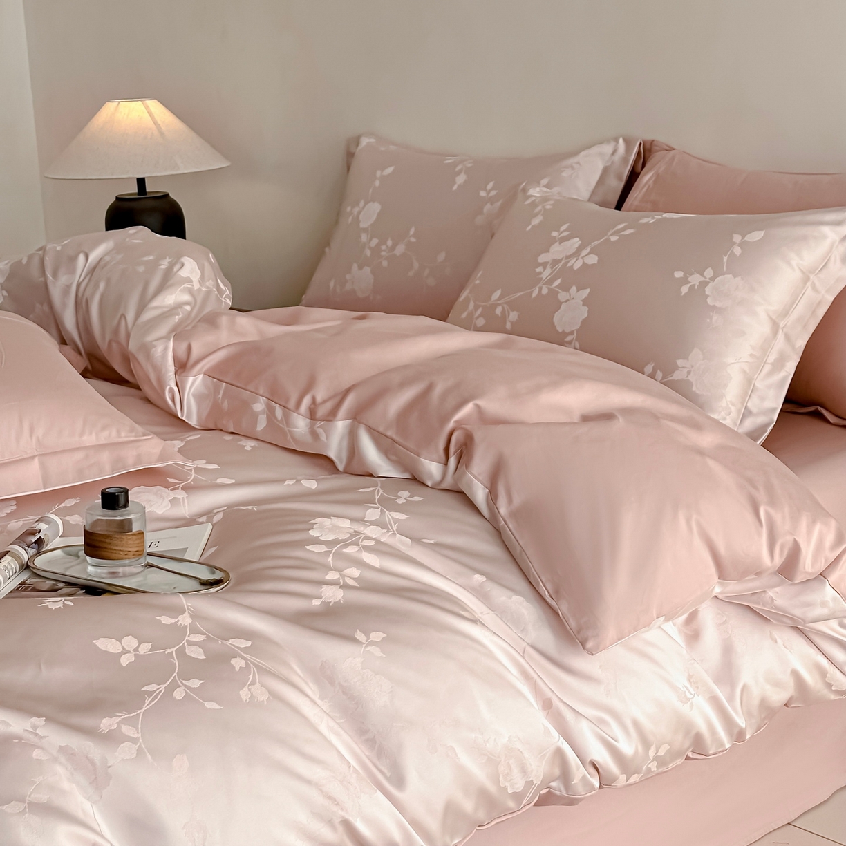 91家纺网 家纺一手货源 找家纺 慕晨 2026新款全棉纯棉文艺质感高级提花高精密四件套高端纯棉4件套直播热款 蓓蕾初开