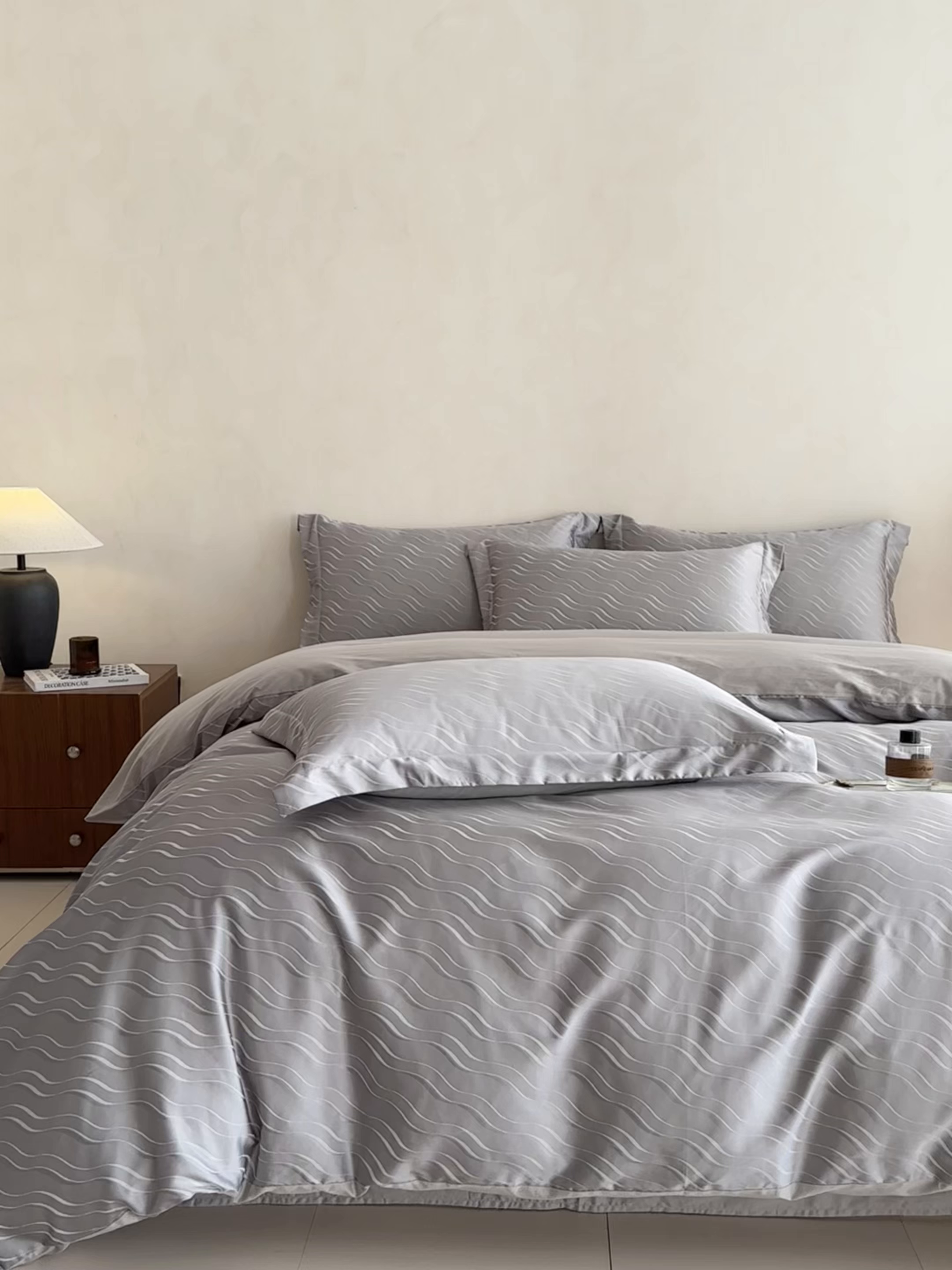 91家纺网 家纺一手货源 找家纺 慕晨 2026新款全棉纯棉文艺质感高级提花高精密四件套高端纯棉4件套直播热款 柔美-灰