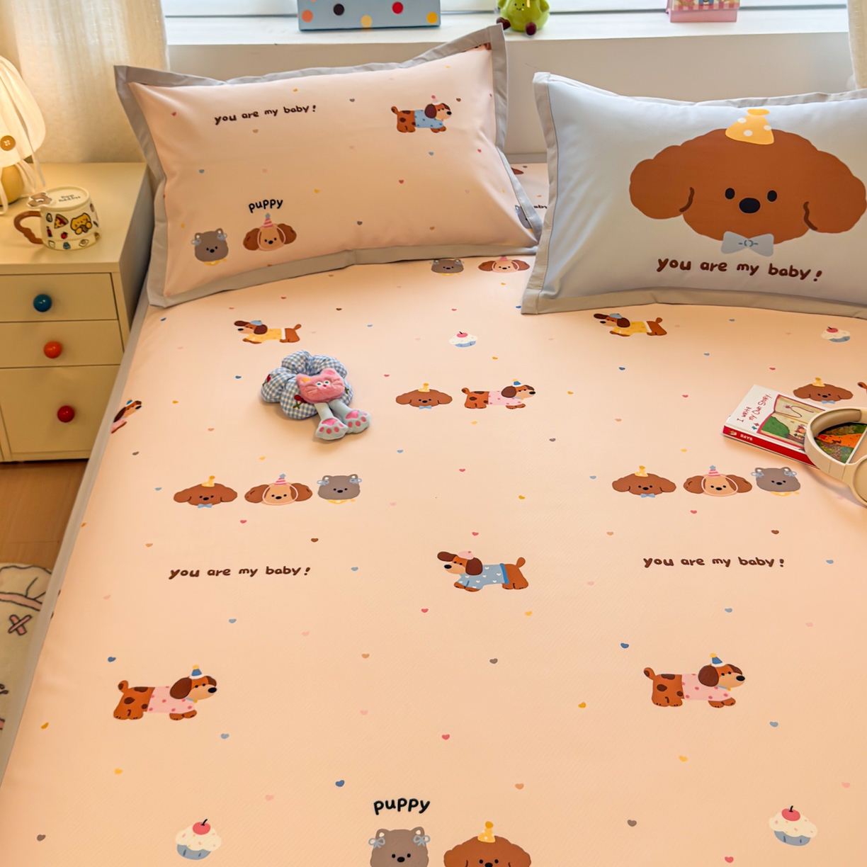 91家纺网 家纺一手货源 找家纺 懒猫家纺 2026春夏新款卡通印花A类凉感冰丝印花凉席席子 彩豆汪汪队