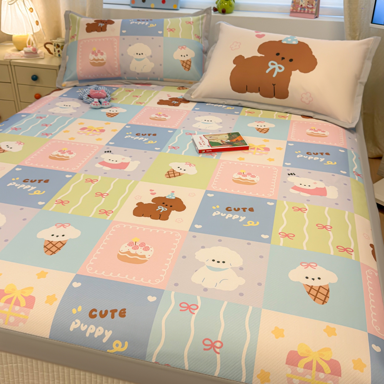 91家纺网 家纺一手货源 找家纺 懒猫家纺 2026春夏新款卡通印花A类凉感冰丝印花凉席席子 彩格萌宠