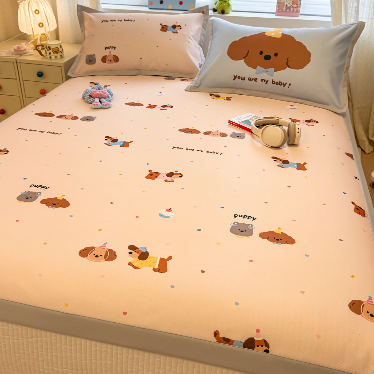 91家纺网 家纺一手货源 找家纺 懒猫家纺 2026春夏新款卡通印花A类凉感冰丝印花凉席席子 彩豆汪汪队