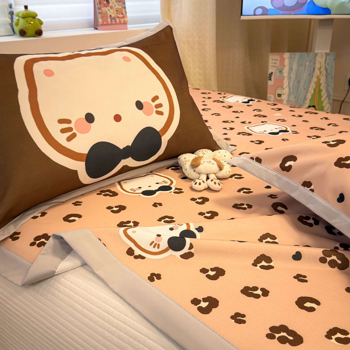 91家纺网 家纺一手货源 找家纺 懒猫家纺 2026春夏新款卡通印花A类凉感冰丝印花凉席席子 咖豹小猫