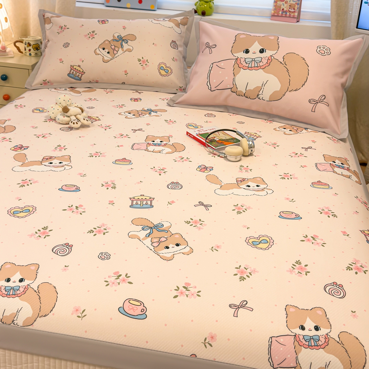 91家纺网 家纺一手货源 找家纺 懒猫家纺 2026春夏新款卡通印花A类凉感冰丝印花凉席席子 甜心茶语