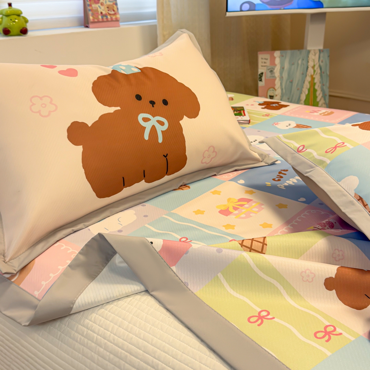 91家纺网 家纺一手货源 找家纺 懒猫家纺 2026春夏新款卡通印花A类凉感冰丝印花凉席席子 彩格萌宠