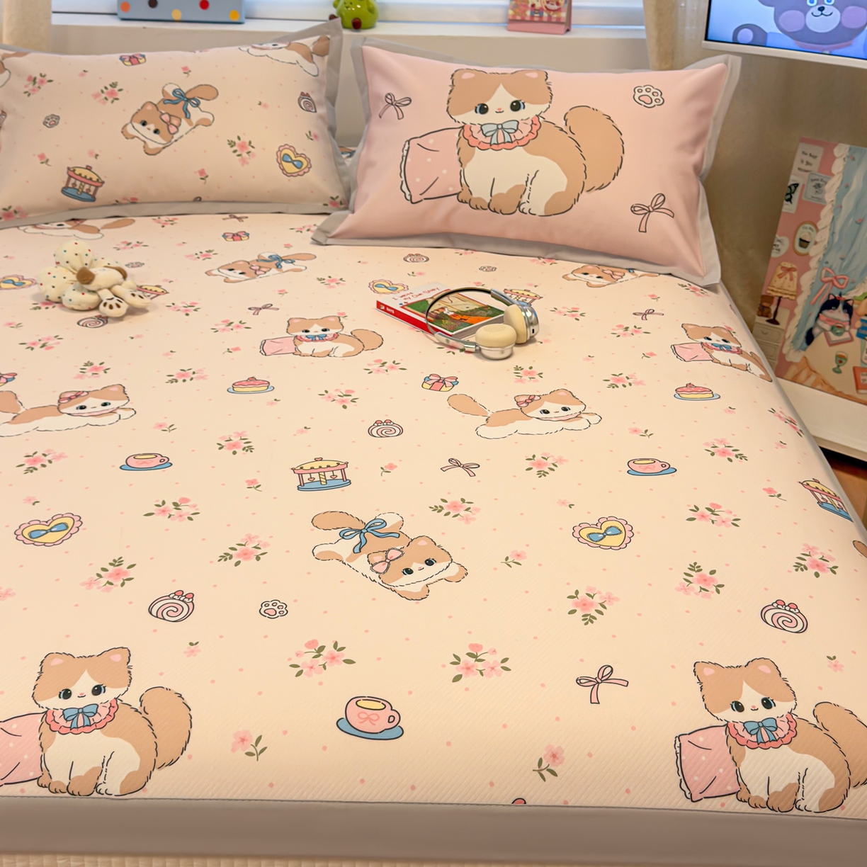 91家纺网 家纺一手货源 找家纺 懒猫家纺 2026春夏新款卡通印花A类凉感冰丝印花凉席席子 甜心茶语