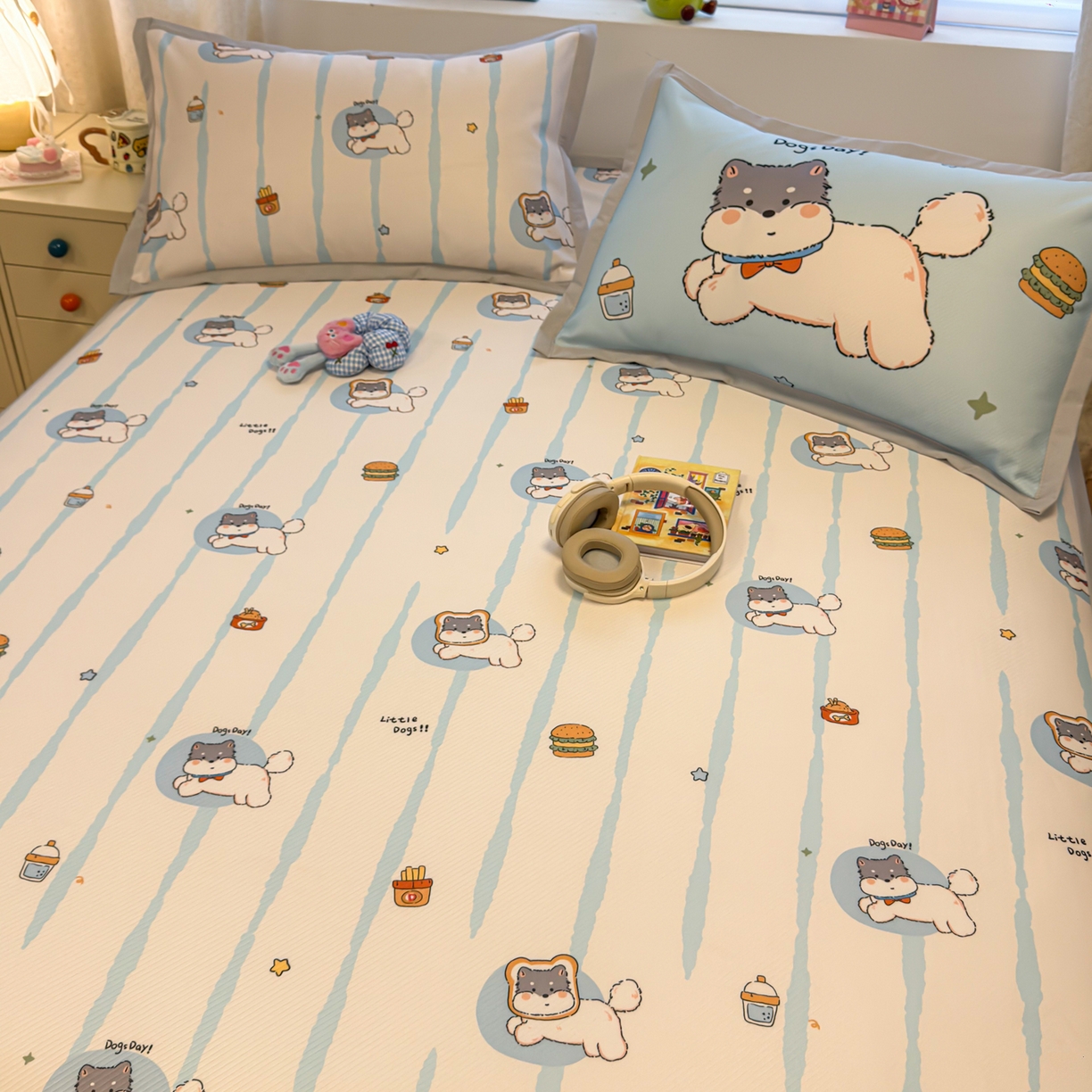 91家纺网 家纺一手货源 找家纺 懒猫家纺 2026春夏新款卡通印花A类凉感冰丝印花凉席席子 汉堡小狗