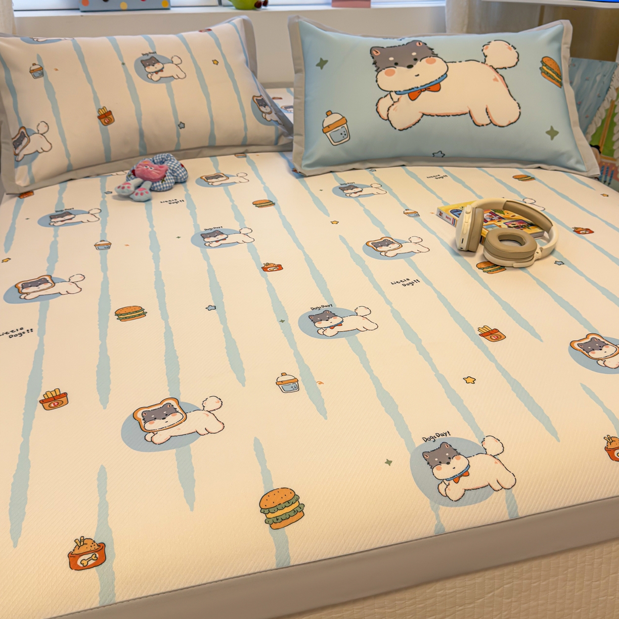 91家纺网 家纺一手货源 找家纺 懒猫家纺 2026春夏新款卡通印花A类凉感冰丝印花凉席席子 汉堡小狗