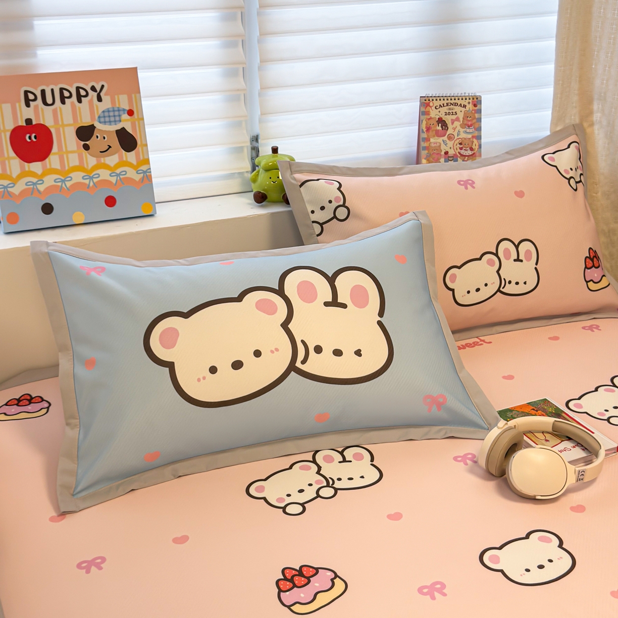 91家纺网 家纺一手货源 找家纺 懒猫家纺 2026春夏新款卡通印花A类凉感冰丝印花凉席席子 熊兔玩伴