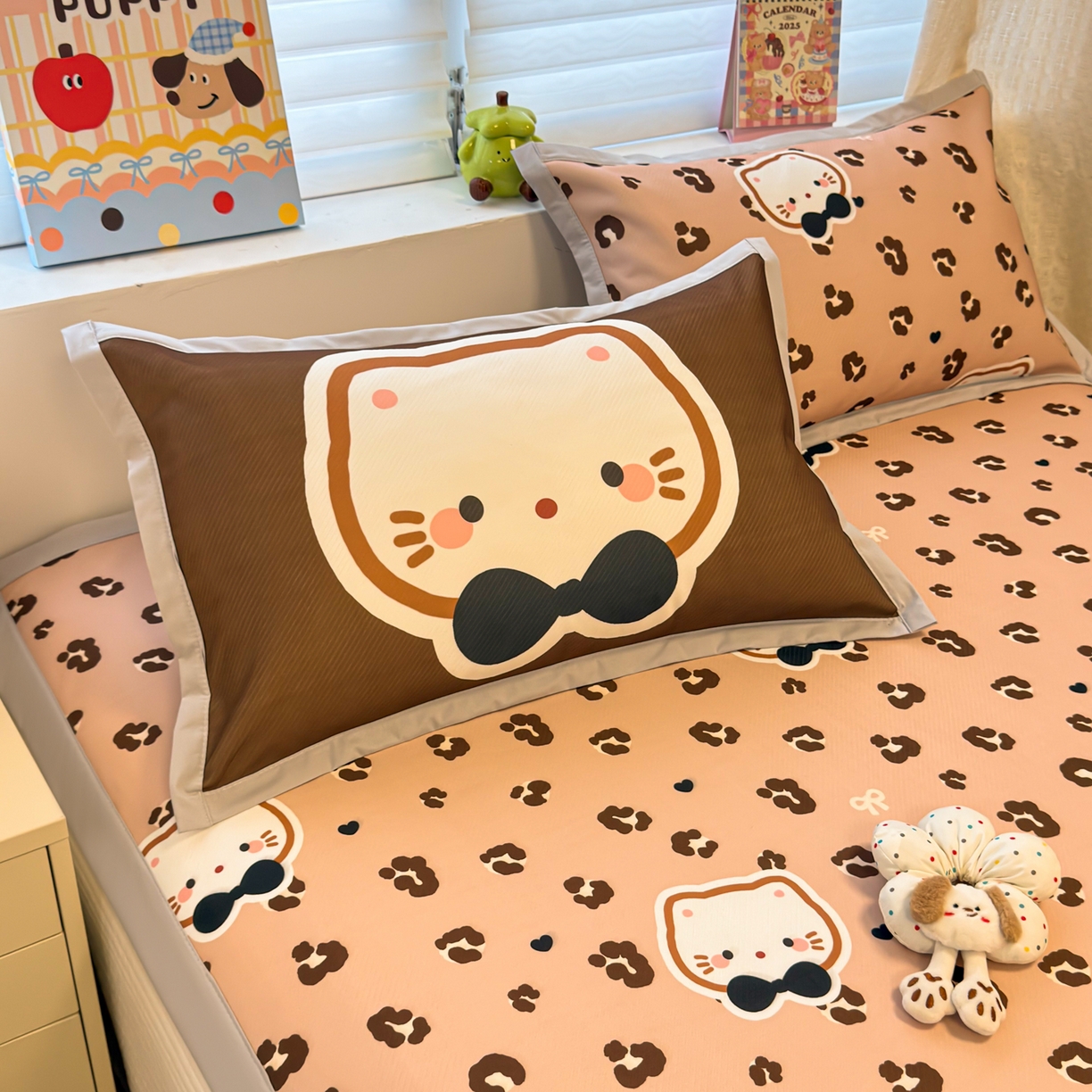 91家纺网 家纺一手货源 找家纺 懒猫家纺 2026春夏新款卡通印花A类凉感冰丝印花凉席席子 咖豹小猫