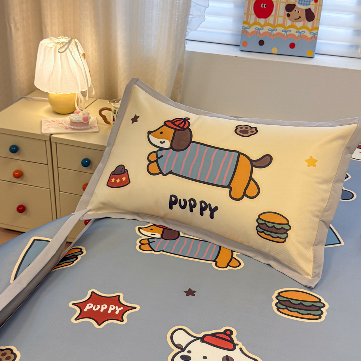 91家纺网 家纺一手货源 找家纺 懒猫家纺 2026春夏新款卡通印花A类凉感冰丝印花凉席席子 酷狗腊肠