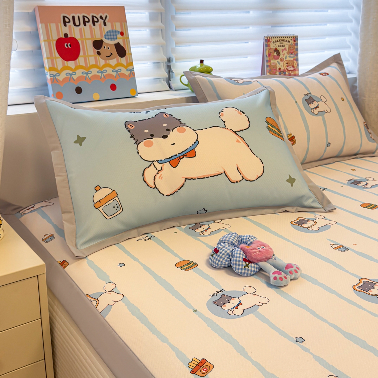 91家纺网 家纺一手货源 找家纺 懒猫家纺 2026春夏新款卡通印花A类凉感冰丝印花凉席席子 汉堡小狗