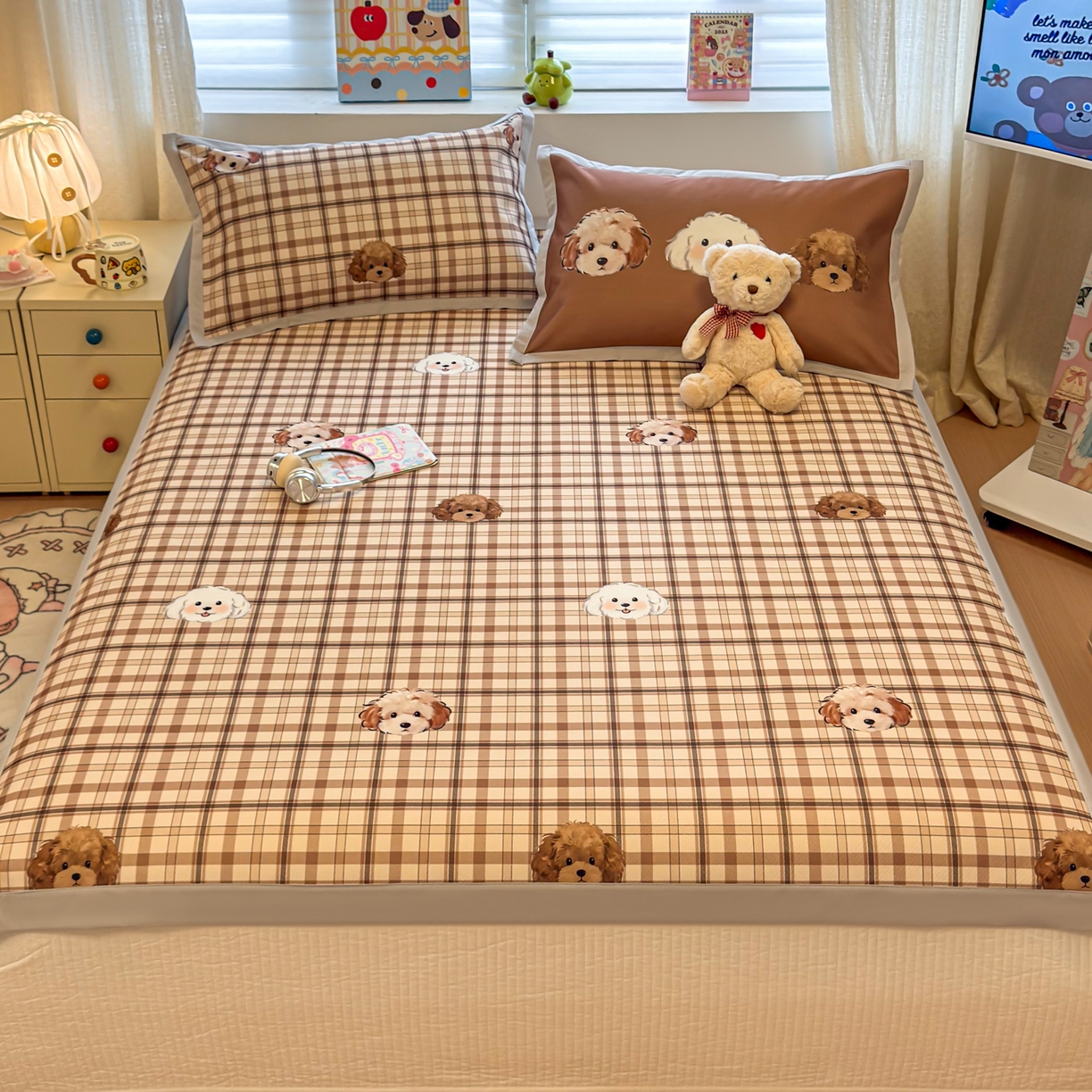 91家纺网 家纺一手货源 找家纺 懒猫家纺 2026春夏新款卡通印花A类凉感冰丝印花凉席席子 格纹爱犬