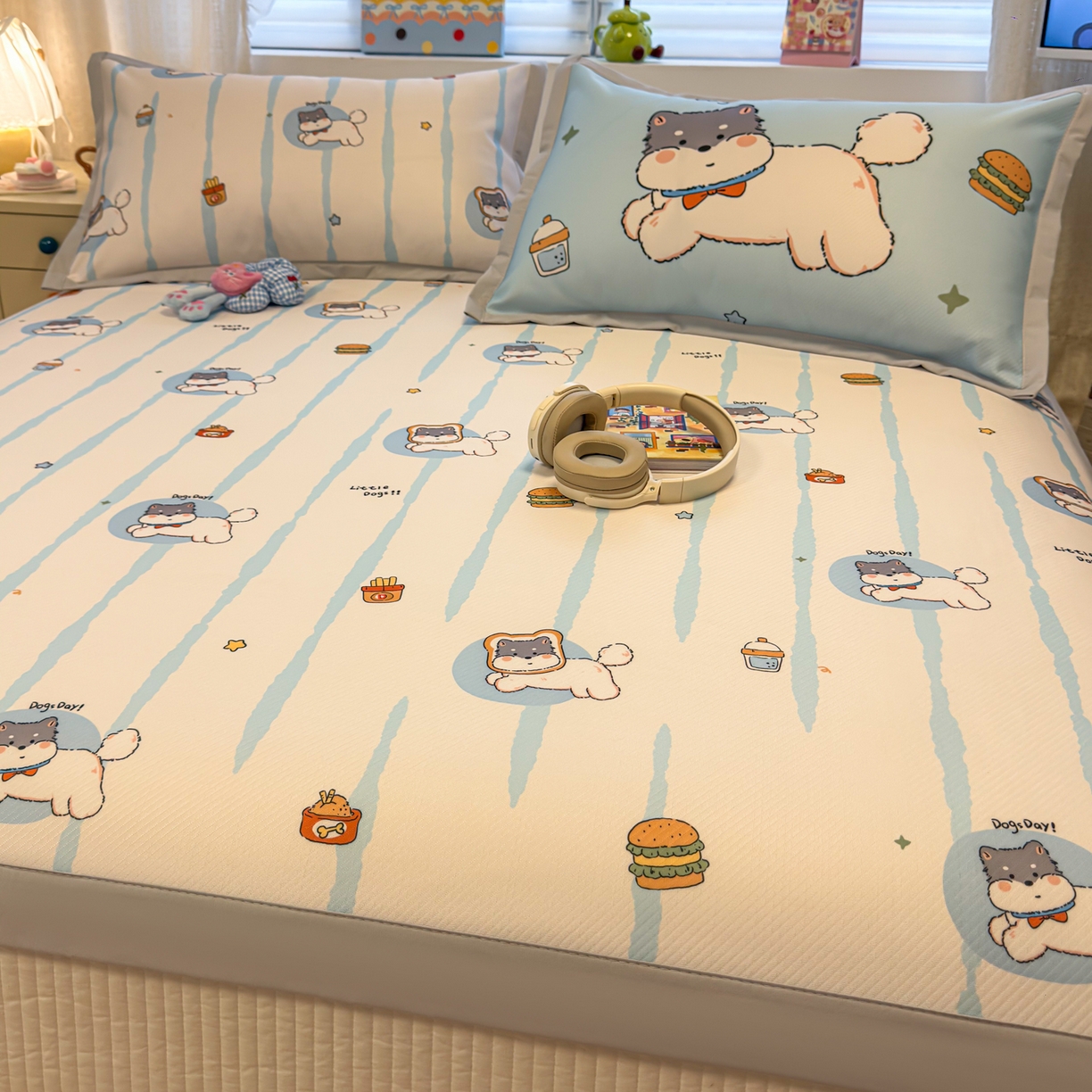 91家纺网 家纺一手货源 找家纺 懒猫家纺 2026春夏新款卡通印花A类凉感冰丝印花凉席席子 汉堡小狗