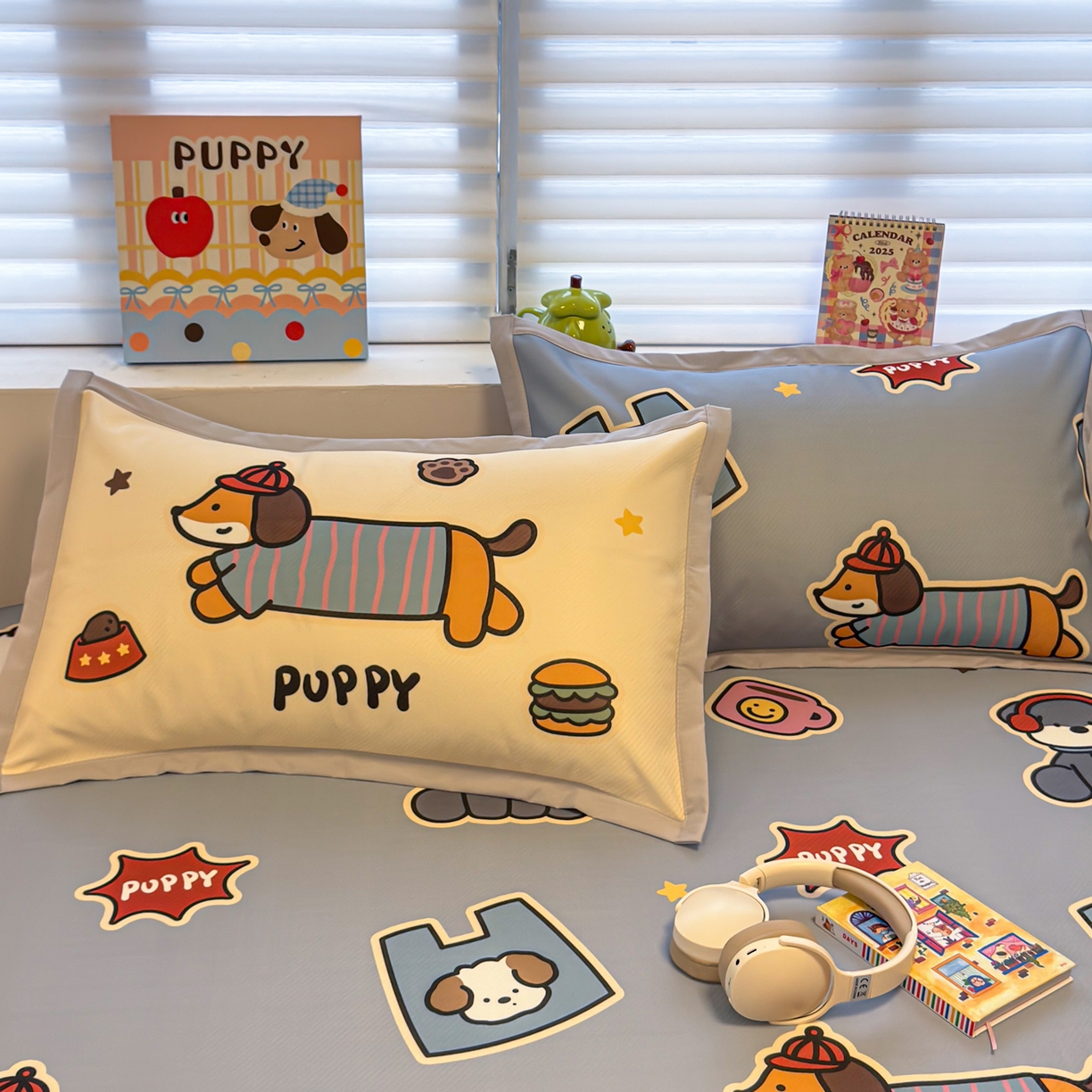 91家纺网 家纺一手货源 找家纺 懒猫家纺 2026春夏新款卡通印花A类凉感冰丝印花凉席席子 酷狗腊肠