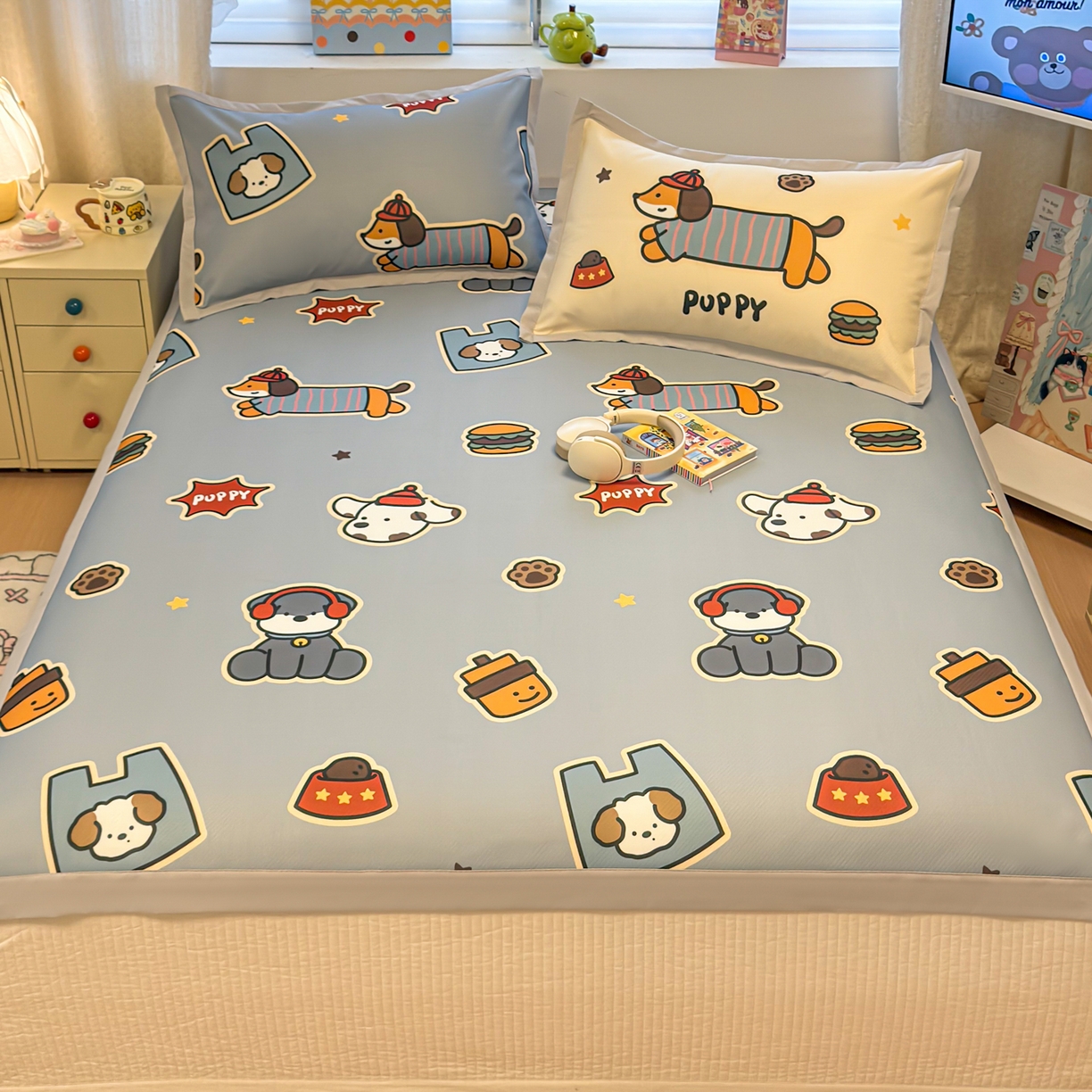 91家纺网 家纺一手货源 找家纺 懒猫家纺 2026春夏新款卡通印花A类凉感冰丝印花凉席席子 酷狗腊肠