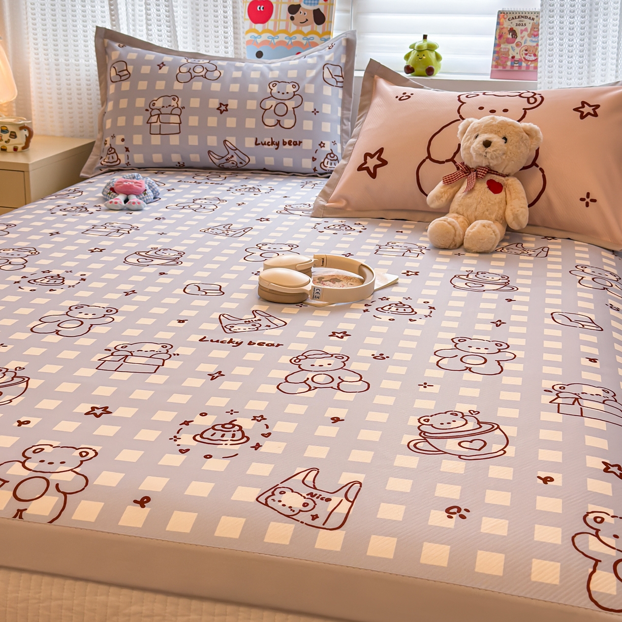 91家纺网 家纺一手货源 找家纺 懒猫家纺 2026春夏新款卡通印花A类凉感冰丝印花凉席席子 礼物小熊