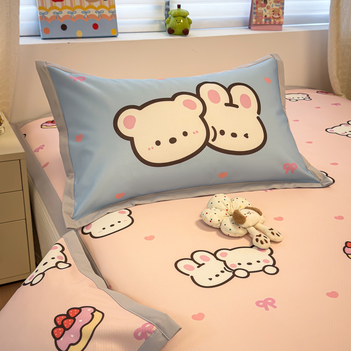 91家纺网 家纺一手货源 找家纺 懒猫家纺 2026春夏新款卡通印花A类凉感冰丝印花凉席席子 熊兔玩伴