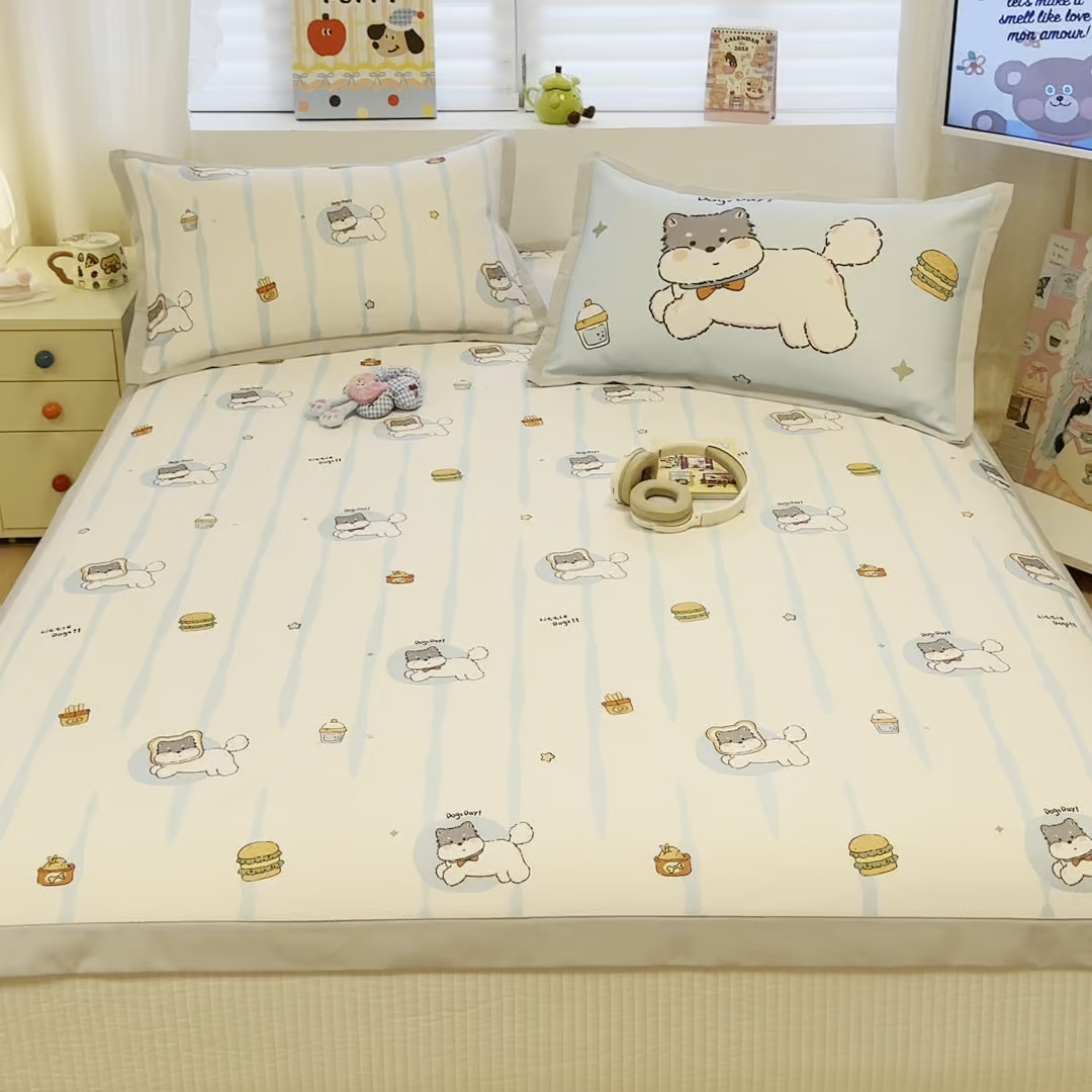 91家纺网 家纺一手货源 找家纺 懒猫家纺 2026春夏新款卡通印花A类凉感冰丝印花凉席席子 汉堡小狗