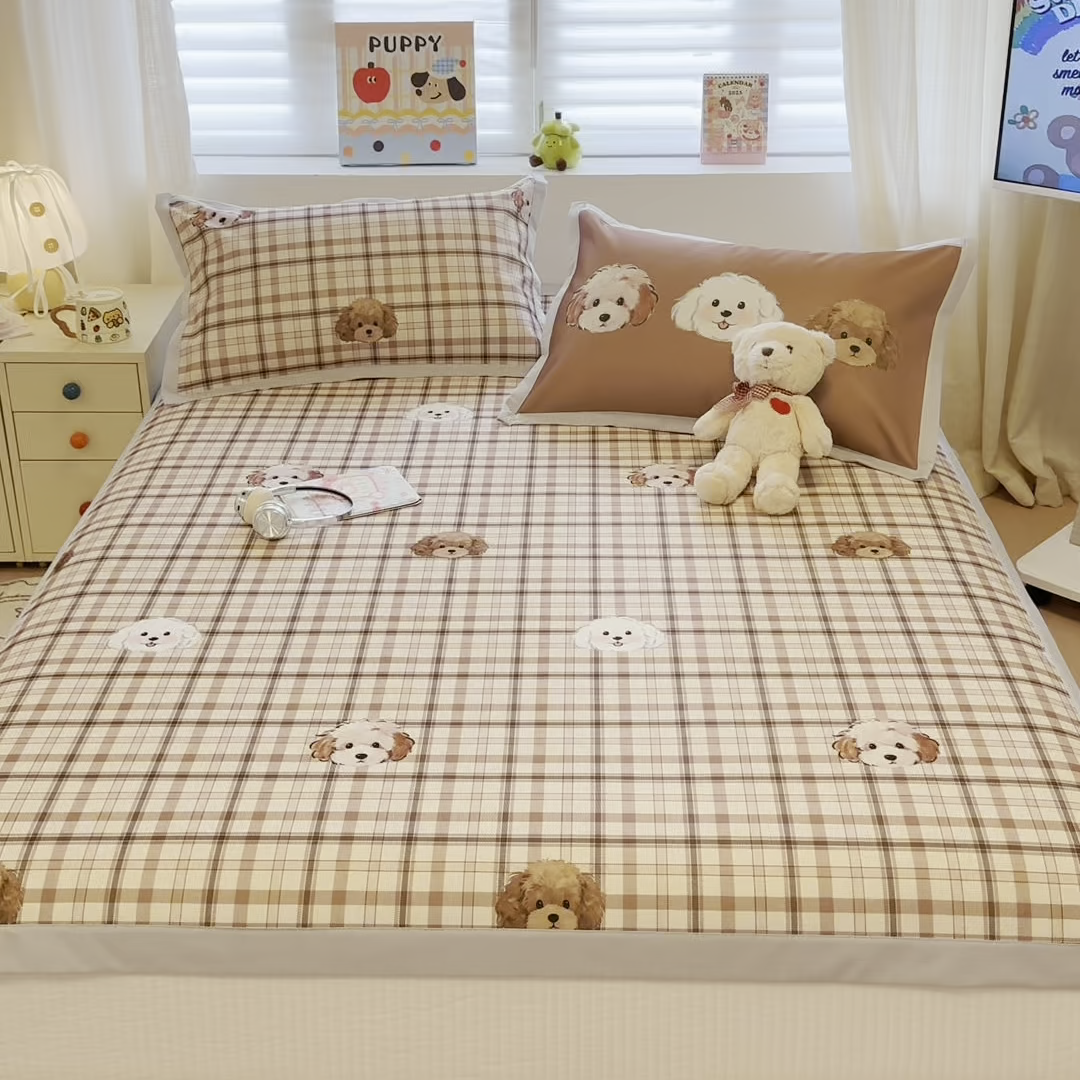 91家纺网 家纺一手货源 找家纺 懒猫家纺 2026春夏新款卡通印花A类凉感冰丝印花凉席席子 格纹爱犬