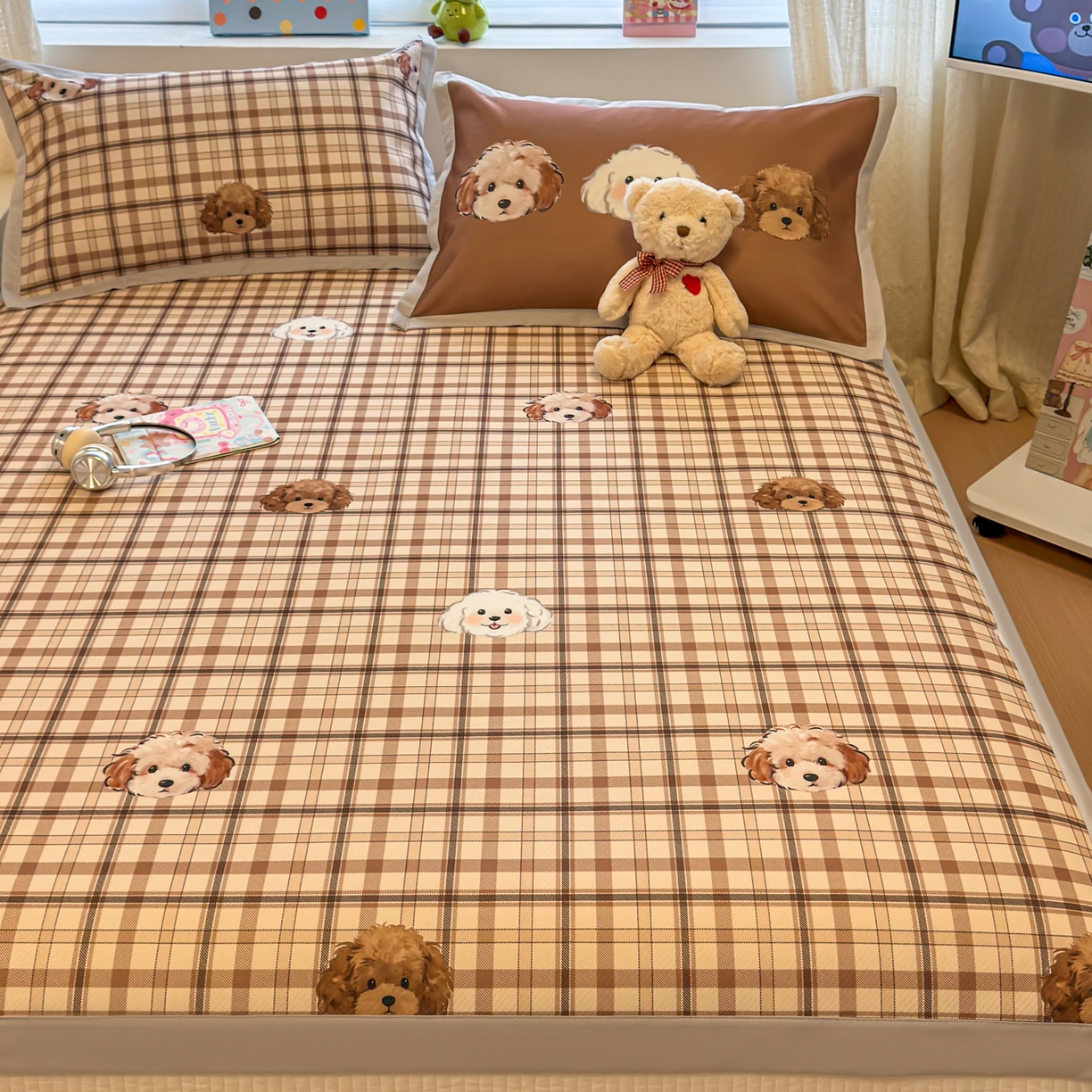 91家纺网 家纺一手货源 找家纺 懒猫家纺 2026春夏新款卡通印花A类凉感冰丝印花凉席席子 格纹爱犬