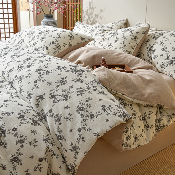 91家纺网 家纺一手货源 找家纺 绘萱家居 2026新款纯棉+麻棉麻全棉印花四件套 枝蔓轻语