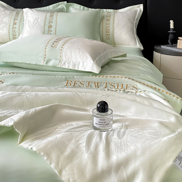 91家纺网 家纺一手货源 找家纺 绘萱家居 2026爆款莱赛冰丝绣花拼接提花水洗天丝夏被四件套水洗真丝夏被夏凉被空调被 雅韵柔梦-绿