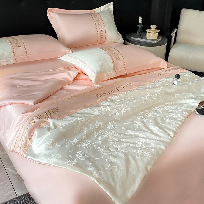 91家纺网 家纺一手货源 找家纺 绘萱家居 2026爆款莱赛冰丝绣花拼接提花水洗天丝夏被四件套水洗真丝夏被夏凉被空调被 花香蝶舞-粉