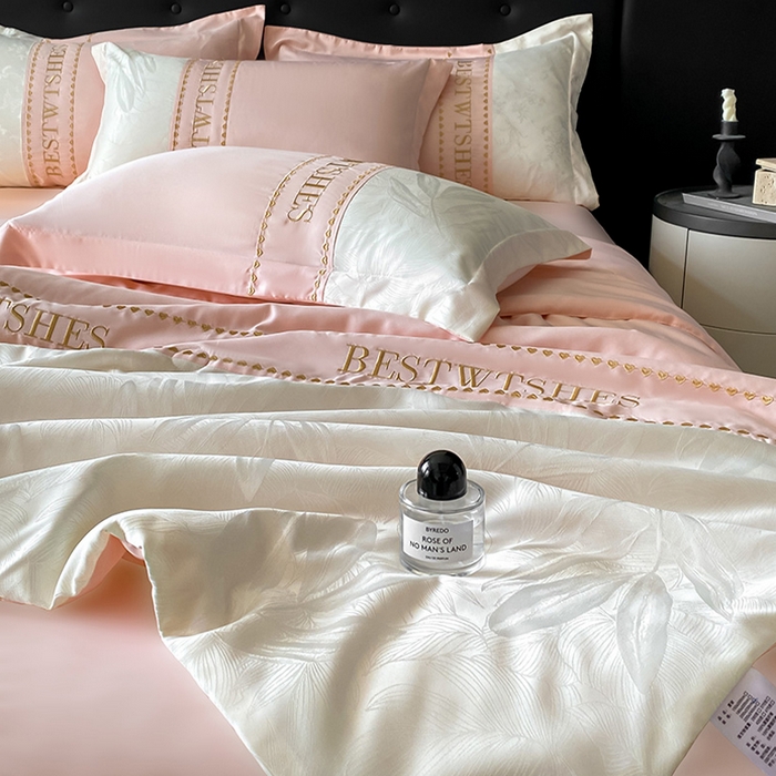 91家纺网 家纺一手货源 找家纺 绘萱家居 2026爆款莱赛冰丝绣花拼接提花水洗天丝夏被四件套水洗真丝夏被夏凉被空调被 雅韵柔梦-粉