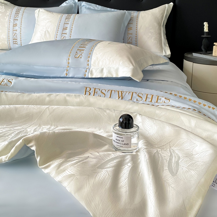 91家纺网 家纺一手货源 找家纺 绘萱家居 2026爆款莱赛冰丝绣花拼接提花水洗天丝夏被四件套水洗真丝夏被夏凉被空调被 雅韵柔梦-蓝