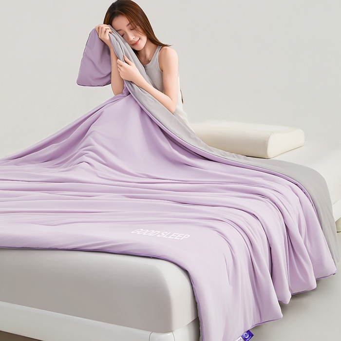 91家纺网 家纺一手货源 找家纺 优雅星家纺 2026新款凉感丝深睡眠夏被空调被夏凉被薄被子被芯某朵同款 魅力紫