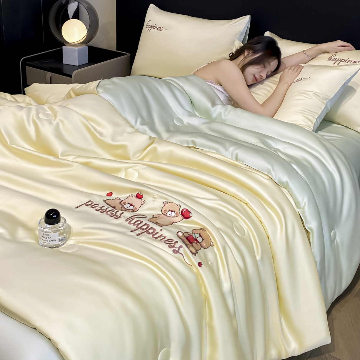 91家纺网 家纺一手货源 找家纺 （总）云棉坊 2026新款水洗真丝冰丝刺绣夏被四件套-卡通款