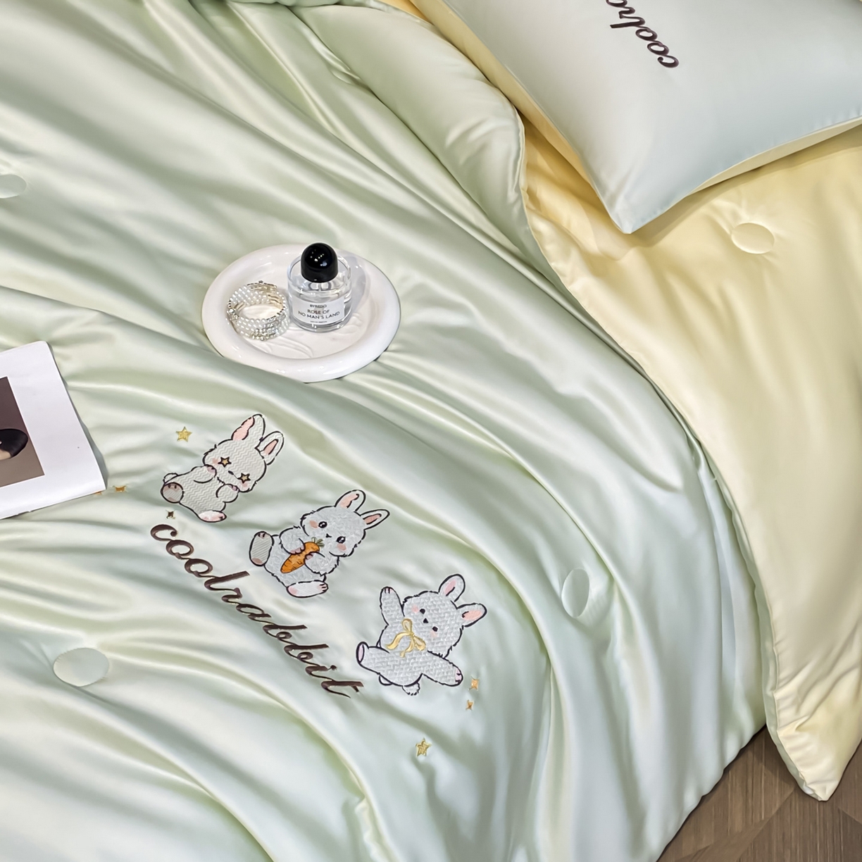 91家纺网 家纺一手货源 找家纺 （总）云棉坊 2026新款水洗真丝冰丝刺绣夏被四件套-卡通款